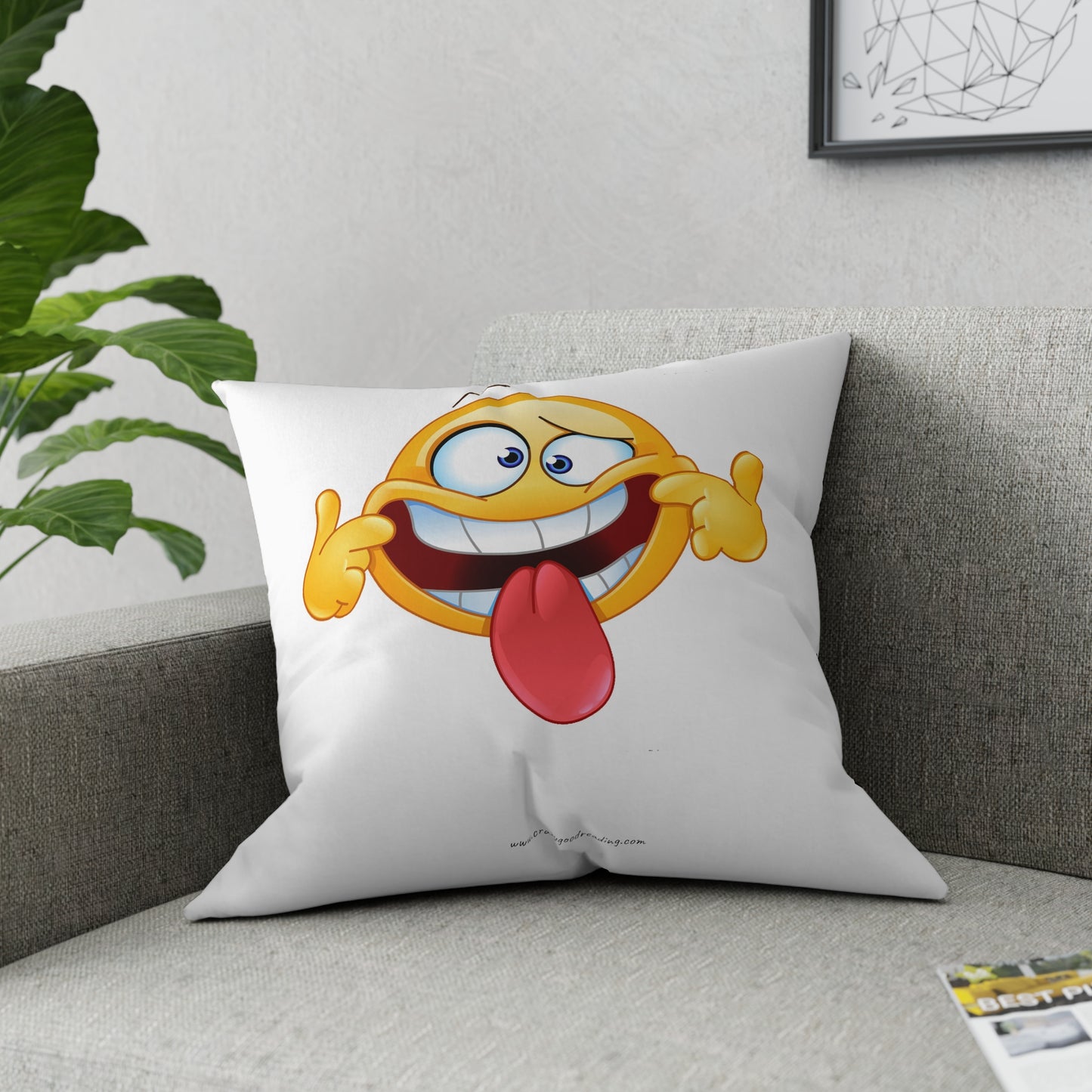 Broadcloth Pillow: Goofy Smiley Face